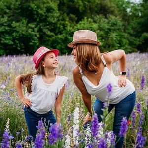 Meet your Posher, Felicia